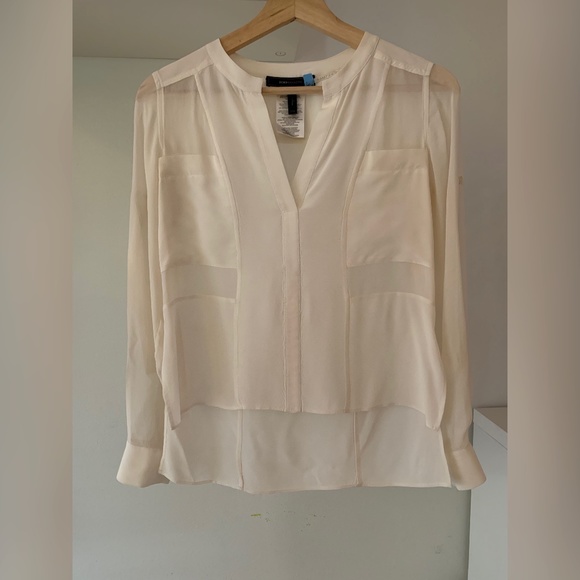 BCBGMaxAzria White V-Neck Long Sleeves Blouse - Picture 1 of 15